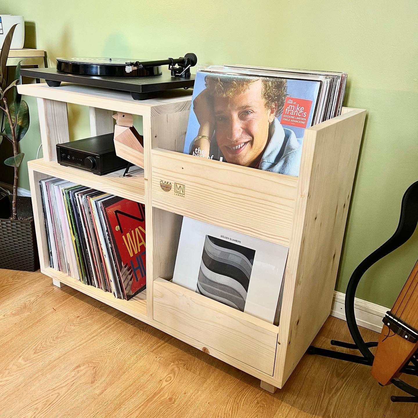 Escaparate Turntable Station + Vinyl Storage - Image 5