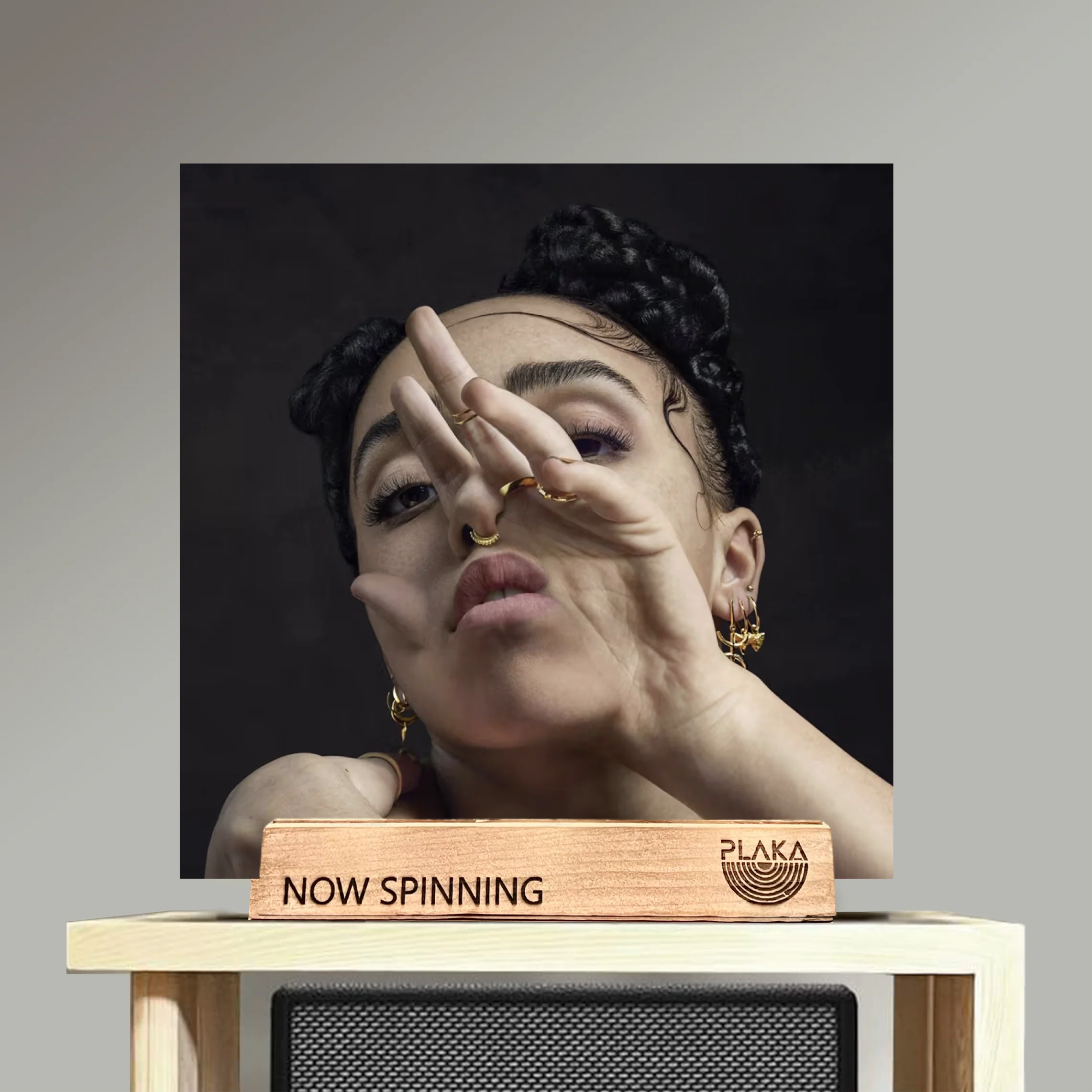 FKA Twigs - M3LL155X