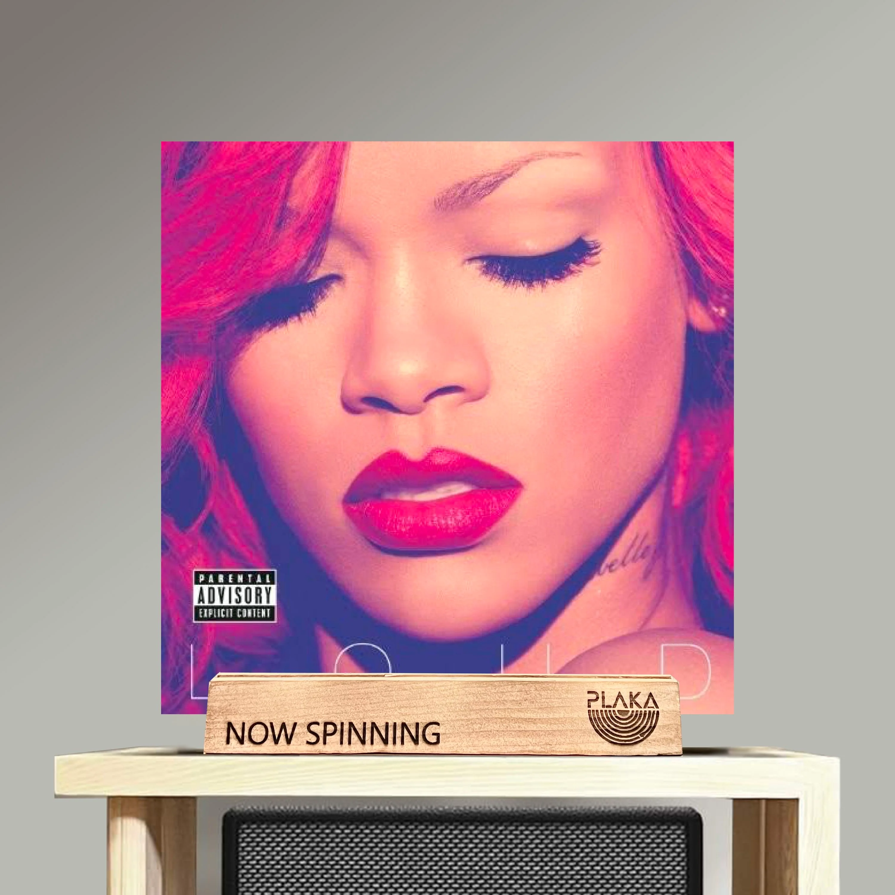 Rihanna - Loud